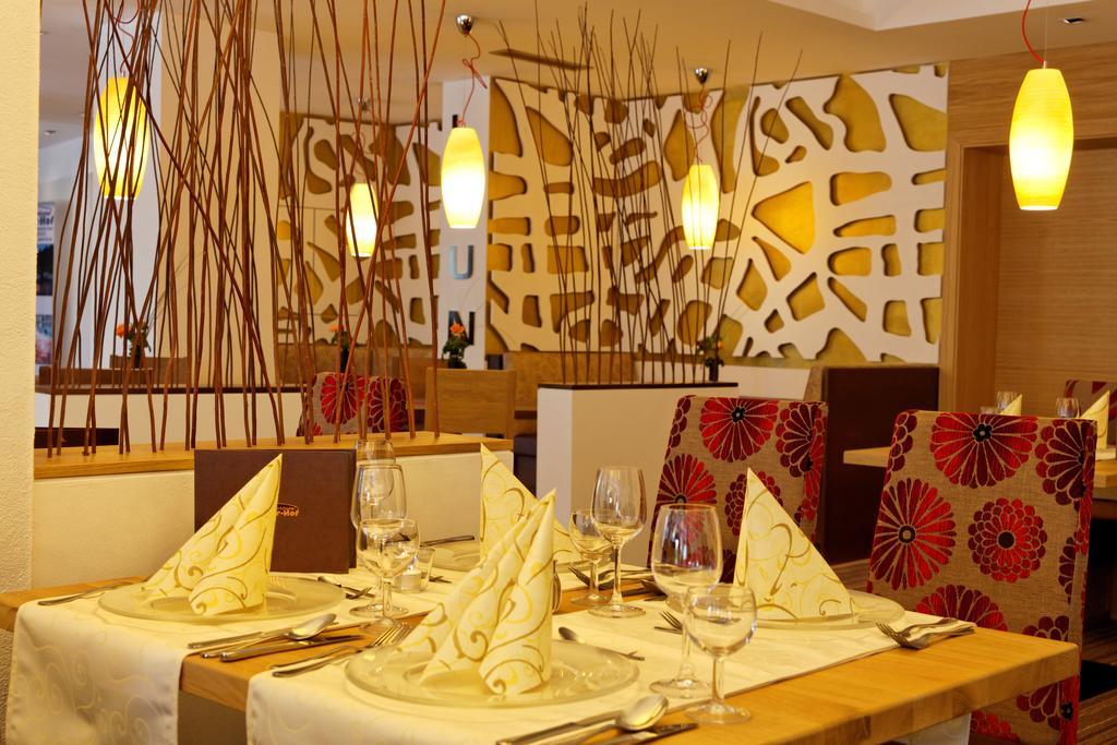 Hotel & Spa Reibener-Hof Konzell エクステリア 写真